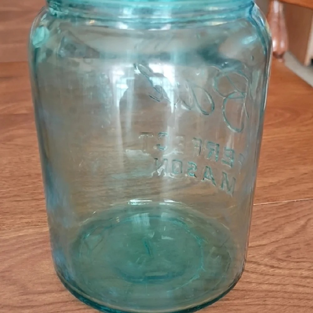 Ball Perfect Mason Jar - Blue Pint Size #1